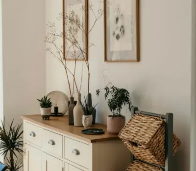 How Painting and Decorating Services Can Increase the Value of Flats in Edinburgh